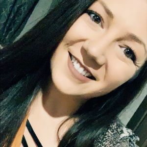 Meet your Posher, Sharissa